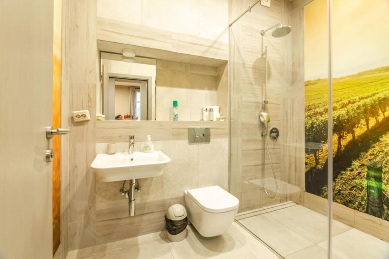 1 Bedroom Wine Journey Sofia Ngoại thất bức ảnh